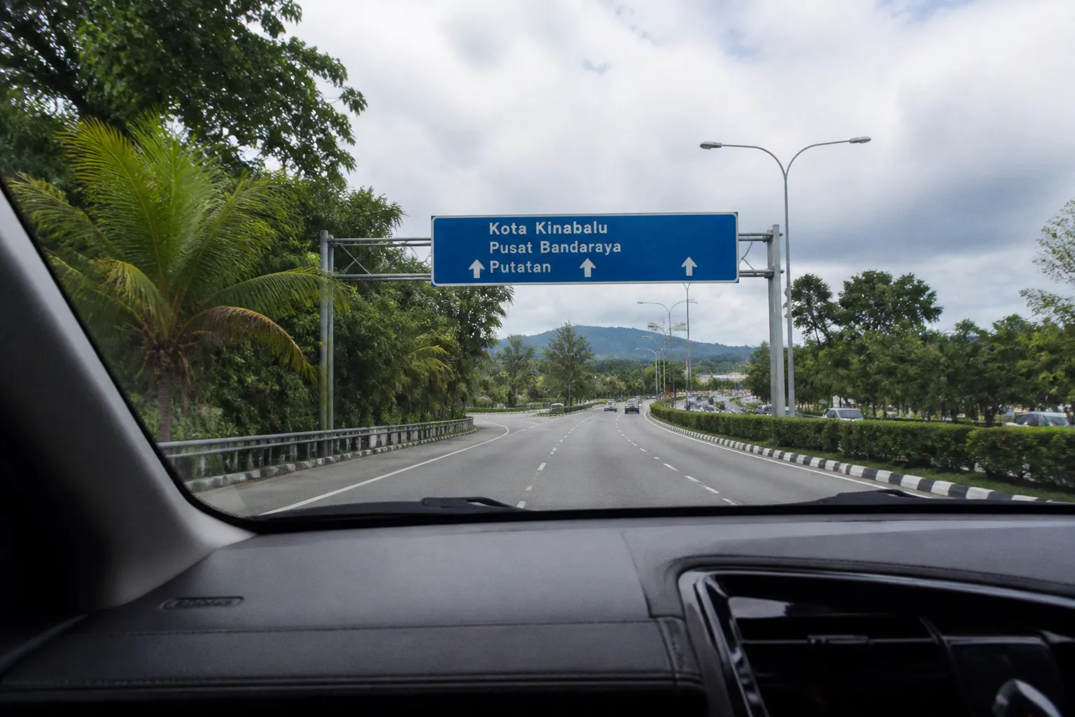 Alquiler de coches en Kota Kinabalu (Malasia): requisitos, precios y rutas
